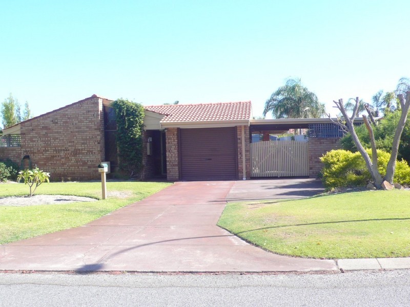 34 Regal Drive, Thornlie WA 6108