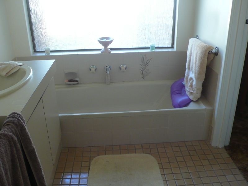 34 Regal Drive, Thornlie WA 6108