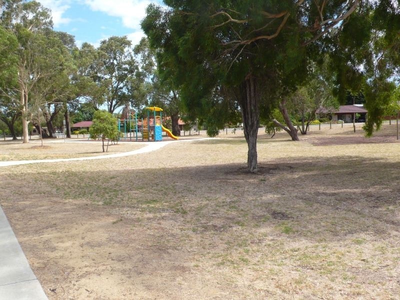 2/142 Owtram Street, Armadale WA 6112