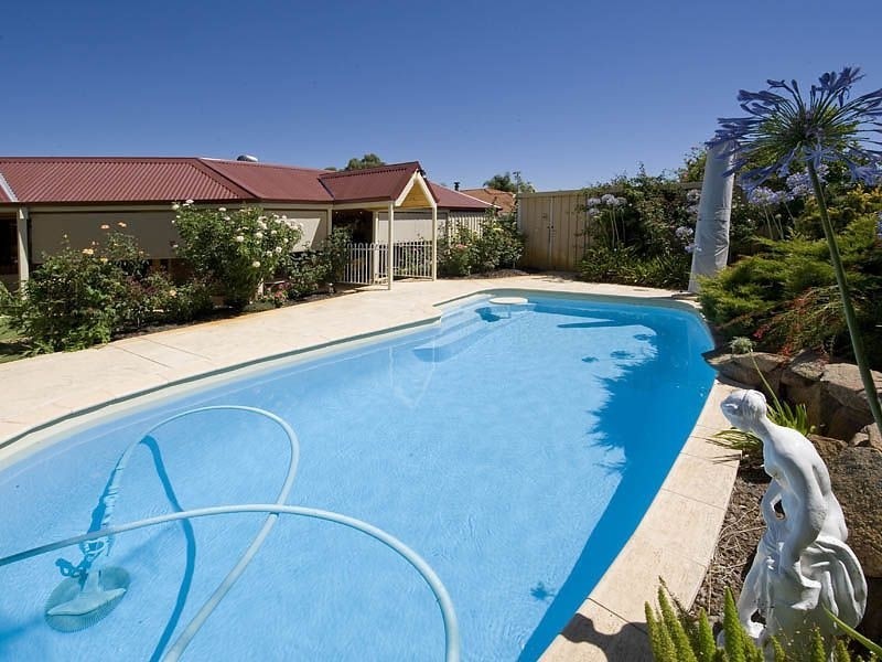 17 Chivalry Way, Thornlie WA 6108