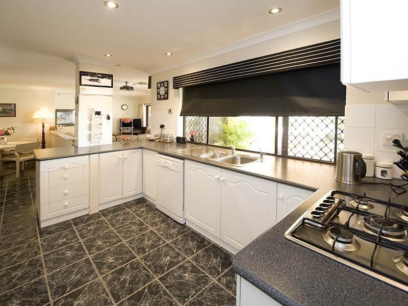 17 Chivalry Way, Thornlie WA 6108