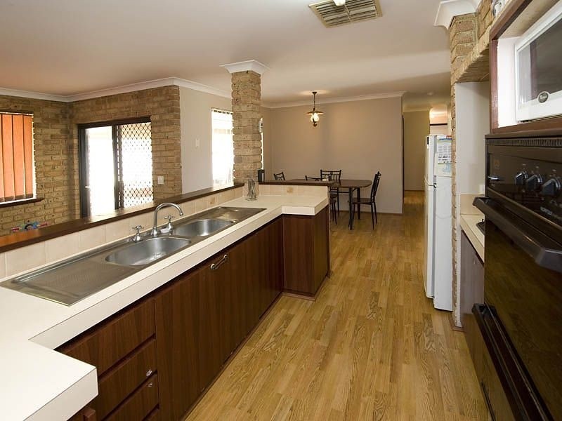 6 Yampi Court, Huntingdale WA 6110