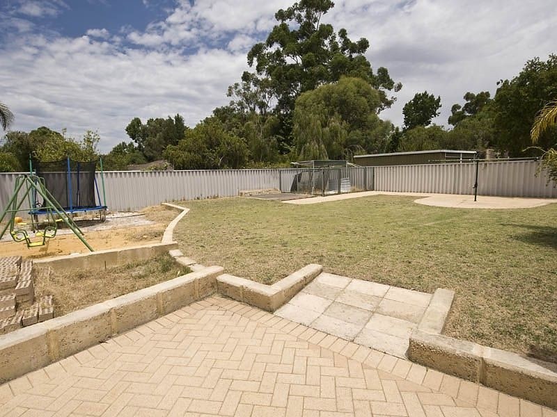 6 Yampi Court, Huntingdale WA 6110