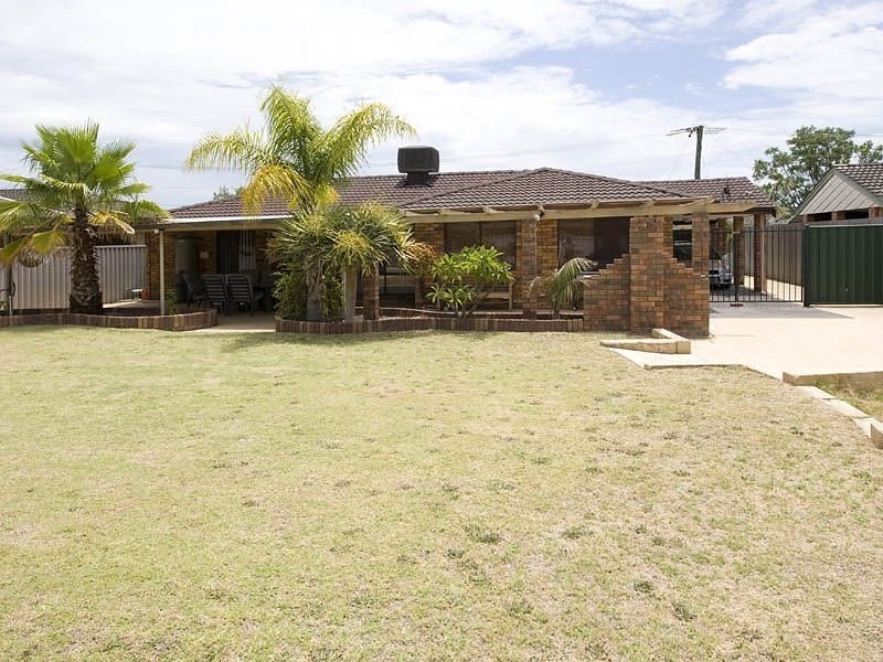 6 Yampi Court, Huntingdale WA 6110