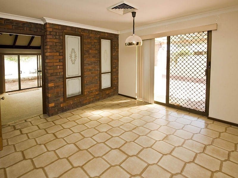 53 Grenadier Drive, Thornlie WA 6108