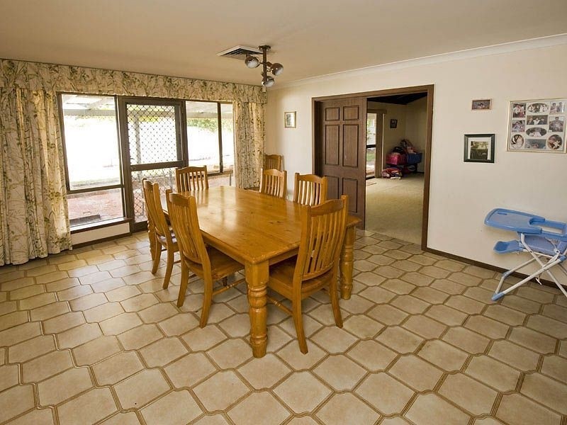 53 Grenadier Drive, Thornlie WA 6108