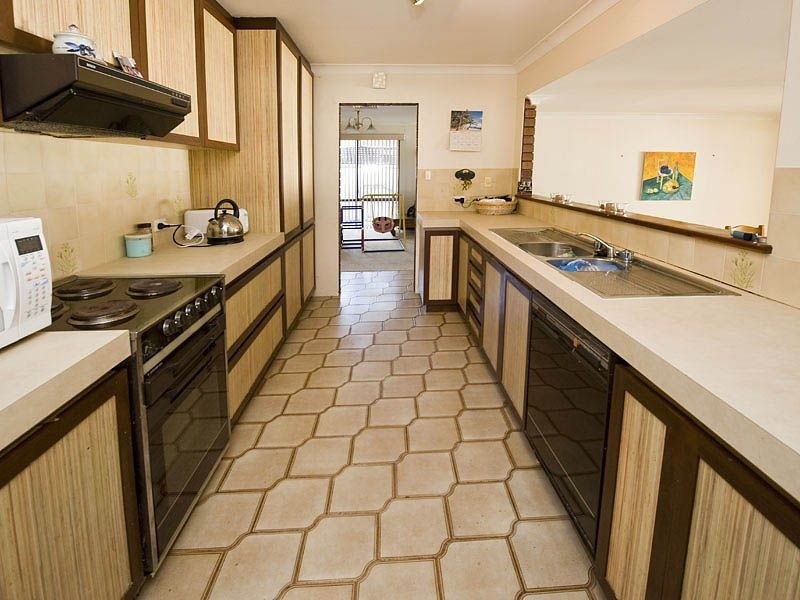 53 Grenadier Drive, Thornlie WA 6108