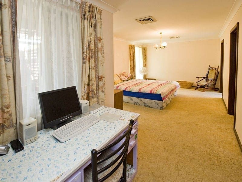 53 Grenadier Drive, Thornlie WA 6108