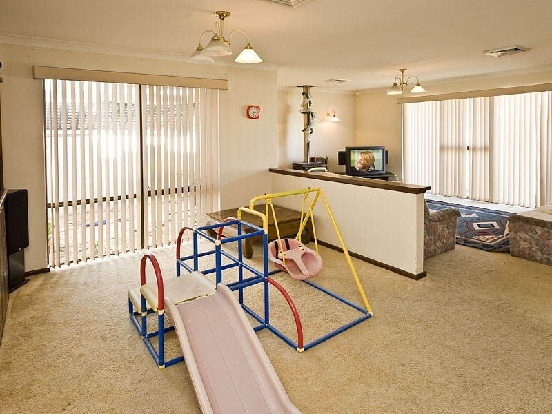 53 Grenadier Drive, Thornlie WA 6108