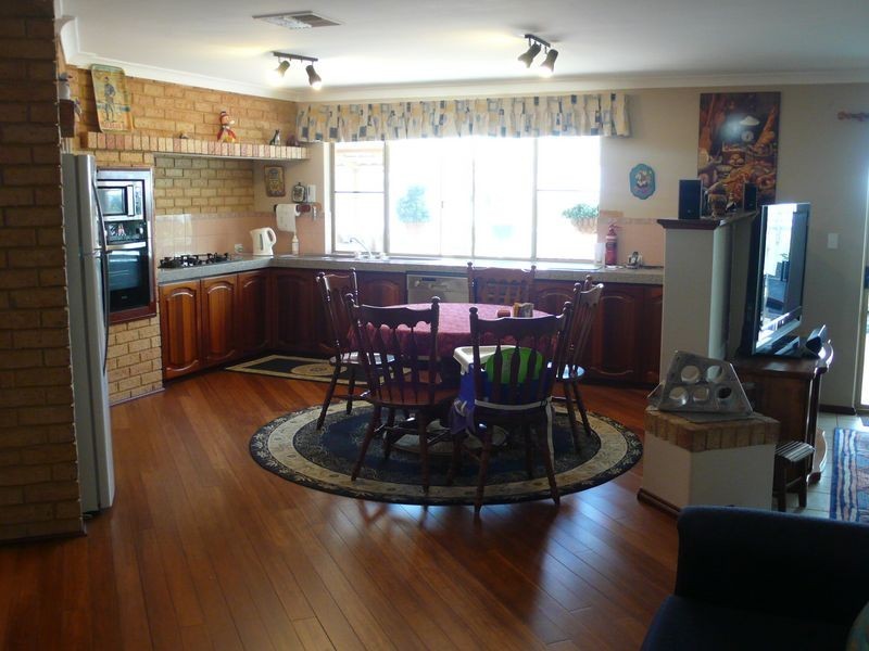 16 Carnac Court, Gosnells WA 6110