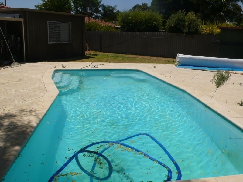 81 Glyndebourne Avenue, Thornlie WA 6108