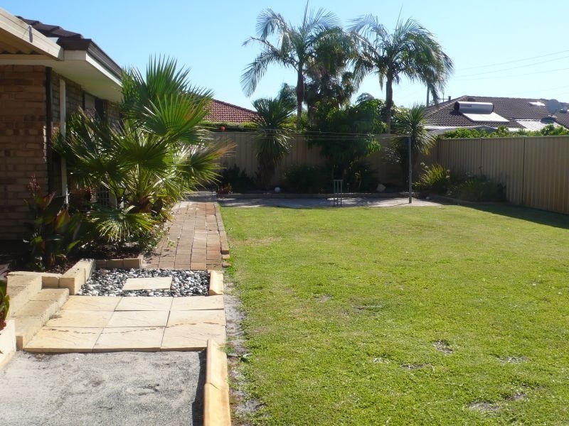 11 Brunswick Road, Thornlie WA 6108