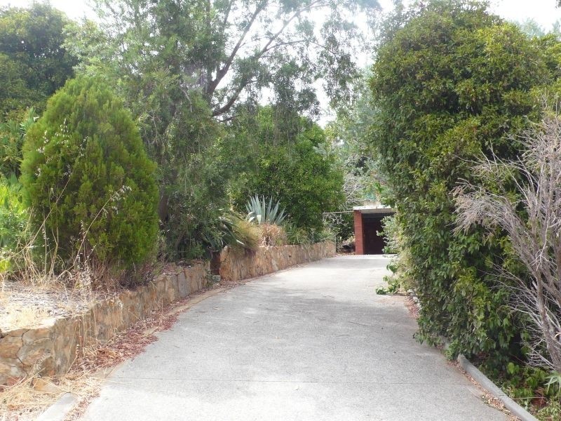 20 Milleara Road, Martin WA 6110