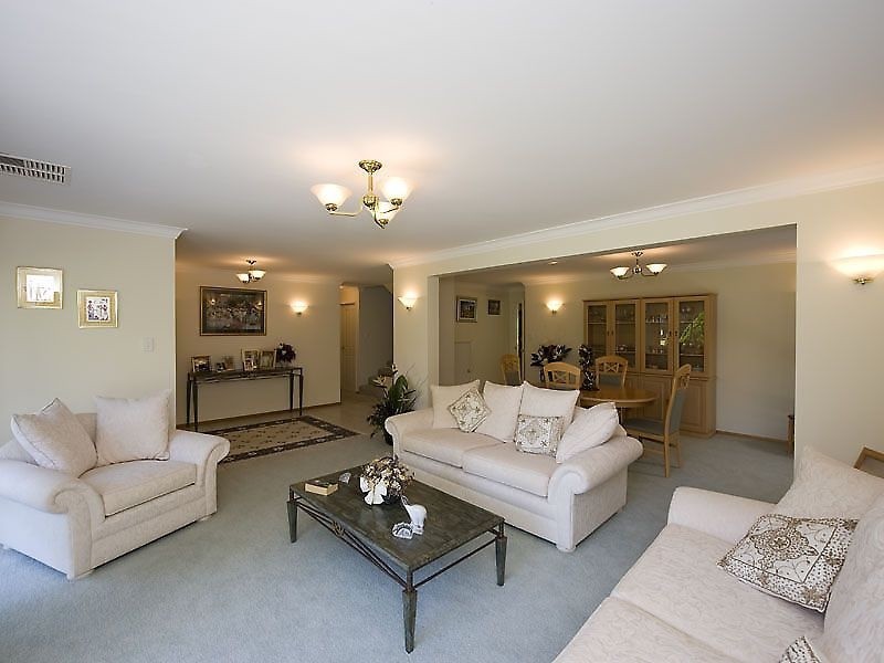 26 Irian Grove, Riverton WA 6148