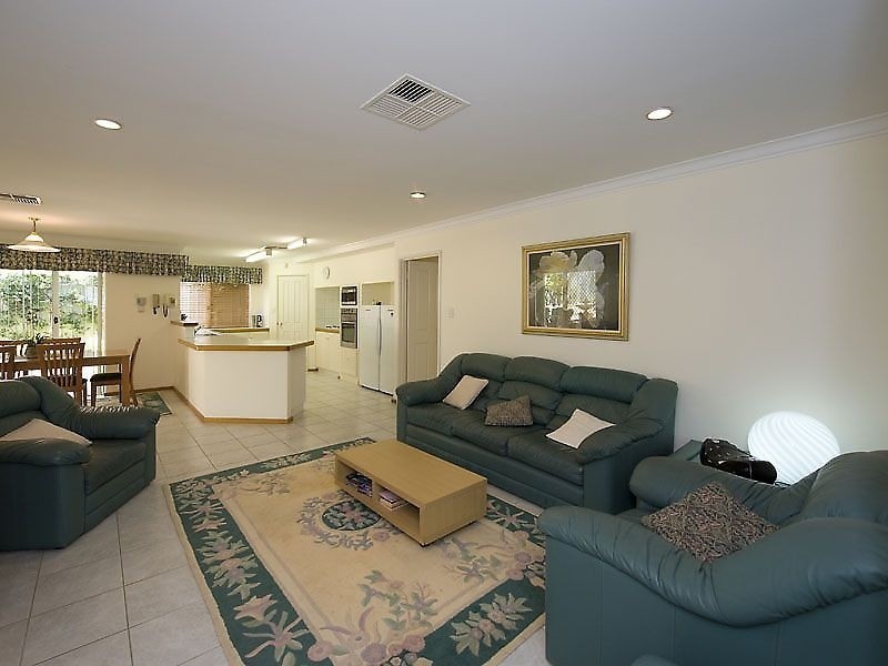 26 Irian Grove, Riverton WA 6148