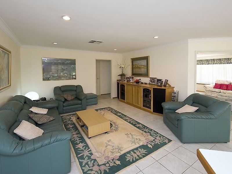 26 Irian Grove, Riverton WA 6148