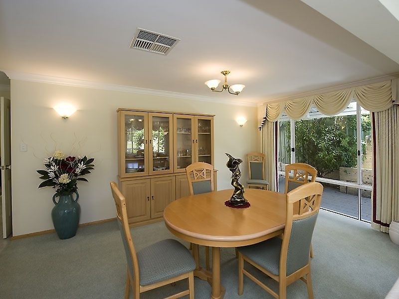 26 Irian Grove, Riverton WA 6148