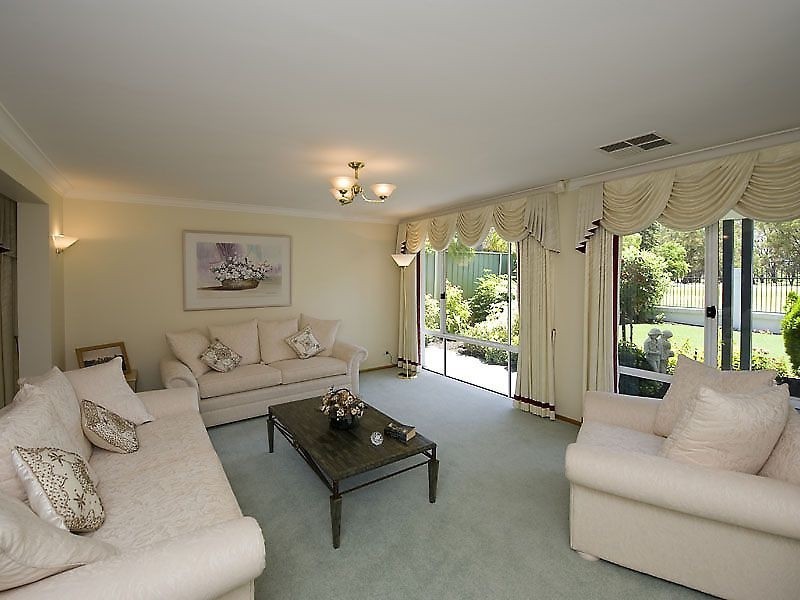 26 Irian Grove, Riverton WA 6148