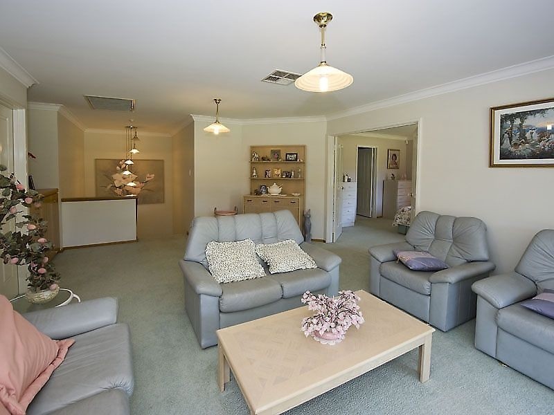 26 Irian Grove, Riverton WA 6148