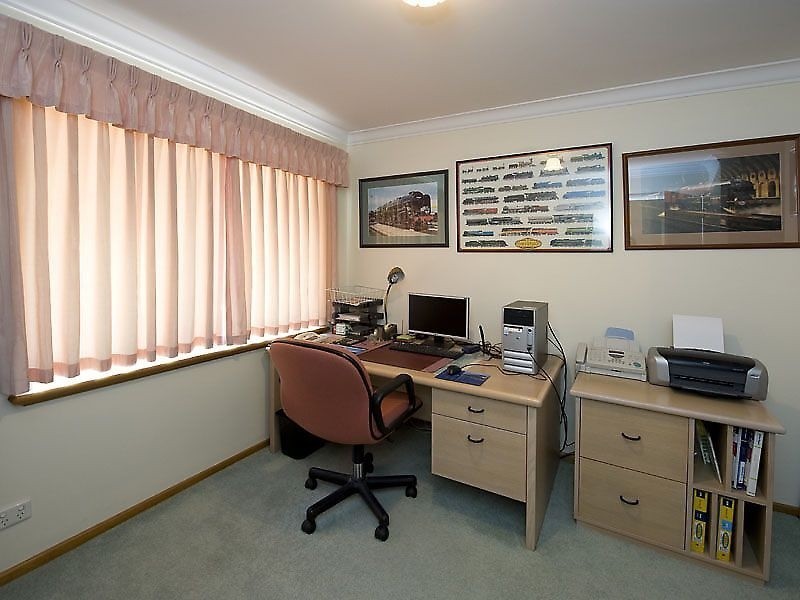 26 Irian Grove, Riverton WA 6148