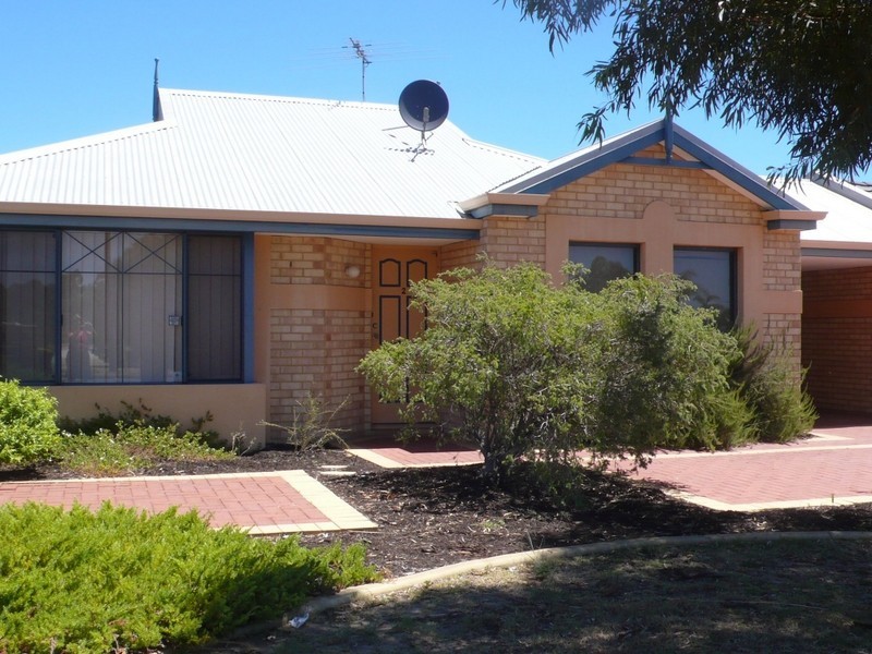 2/211 Brixton Street, Kenwick WA 6107