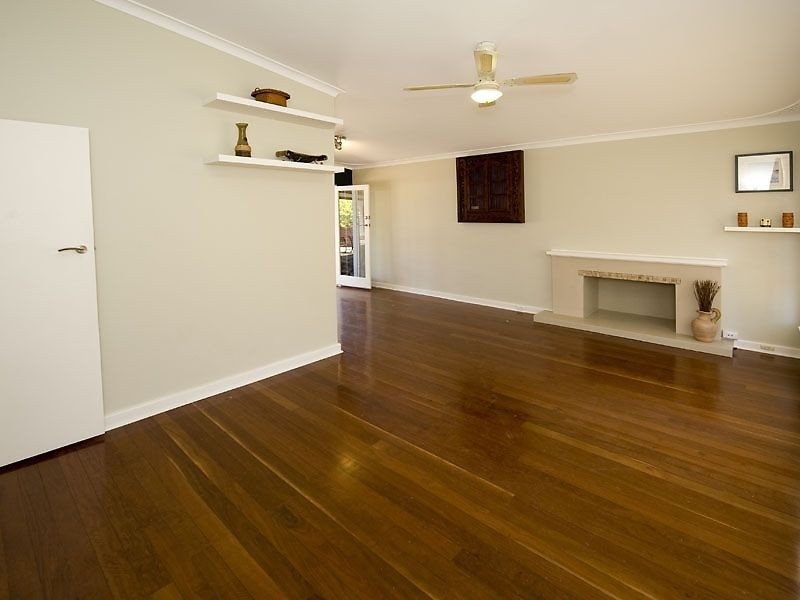 9 Stephenson Road, Gosnells WA 6110