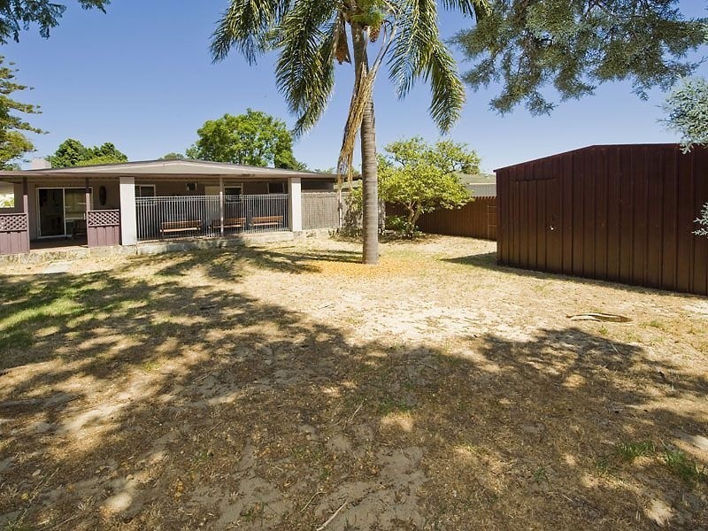 9 Stephenson Road, Gosnells WA 6110