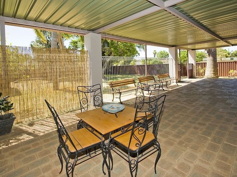 9 Stephenson Road, Gosnells WA 6110