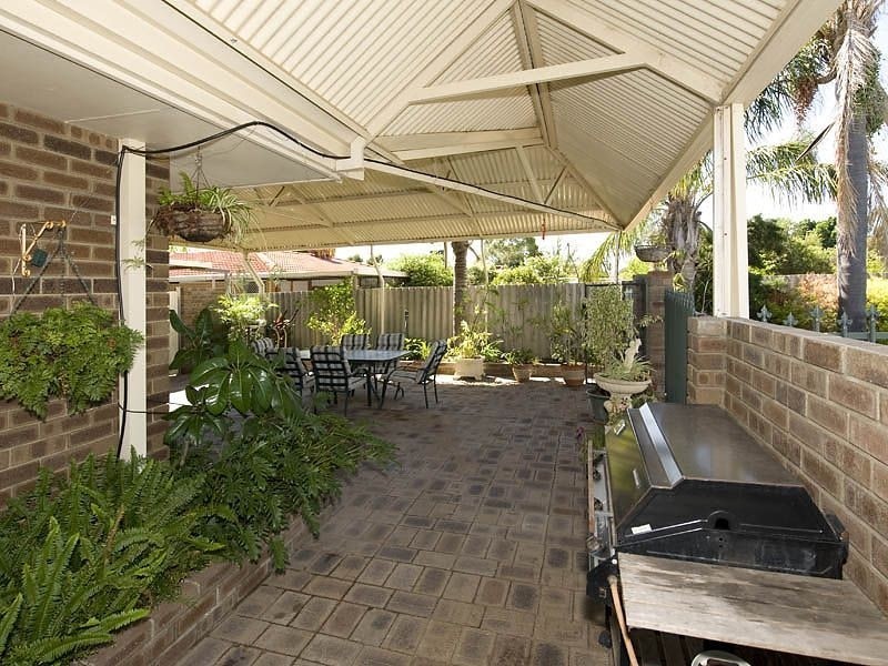1 Young Street, Gosnells WA 6110