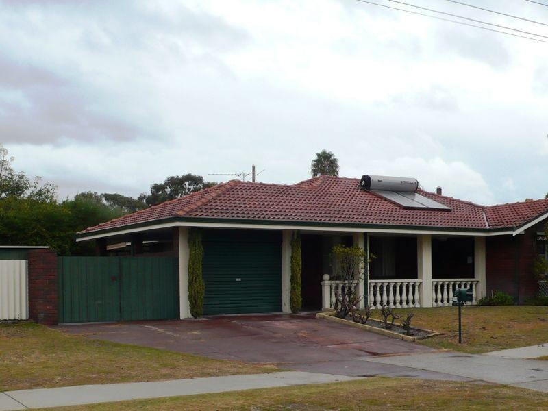 20 Whiteman Street, Thornlie WA 6108