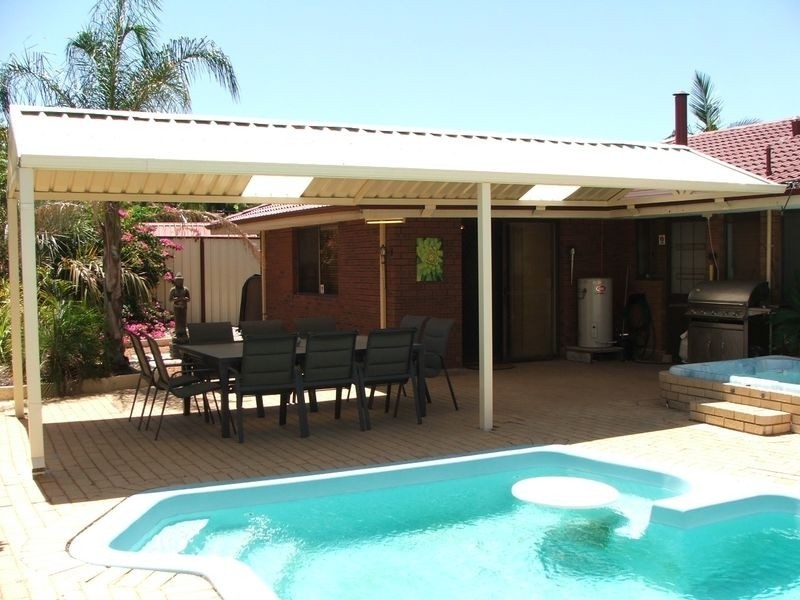 25 McNamara Drive, Thornlie WA 6108