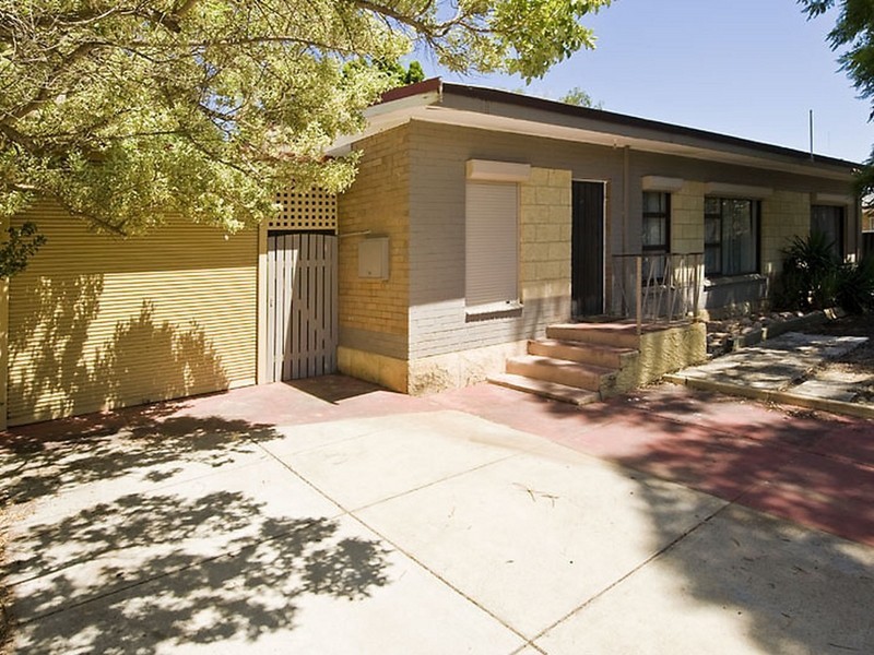 4 Lydden Street, Maddington WA 6109