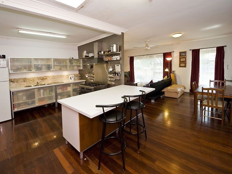 4 Lydden Street, Maddington WA 6109