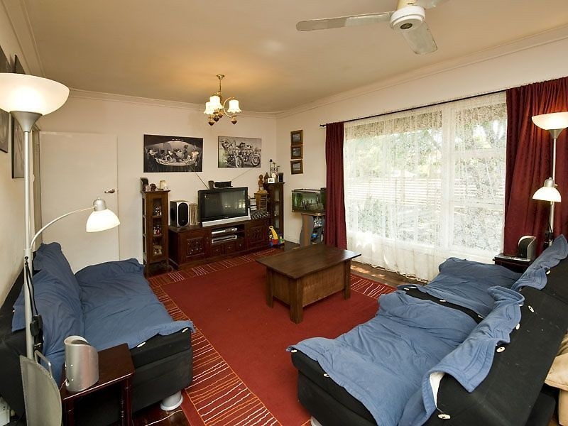 4 Lydden Street, Maddington WA 6109