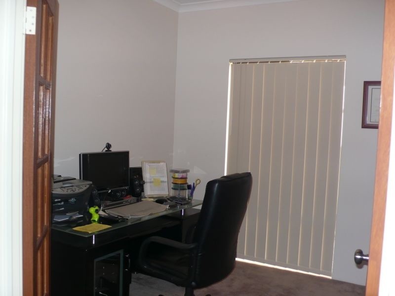 33 Claridge Circle, Thornlie WA 6108