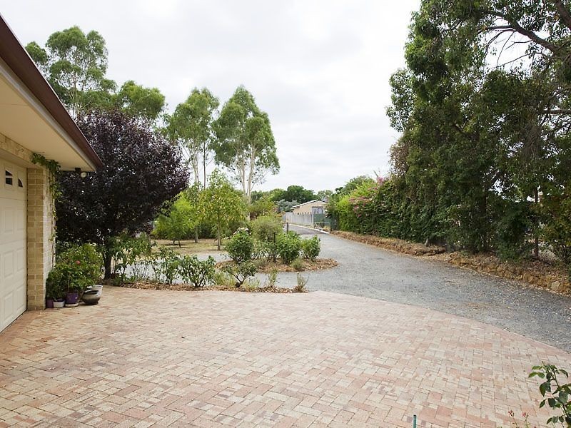 7 Willaring Drive, Beckenham WA 6107
