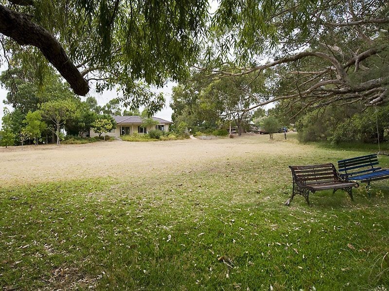 7 Willaring Drive, Beckenham WA 6107