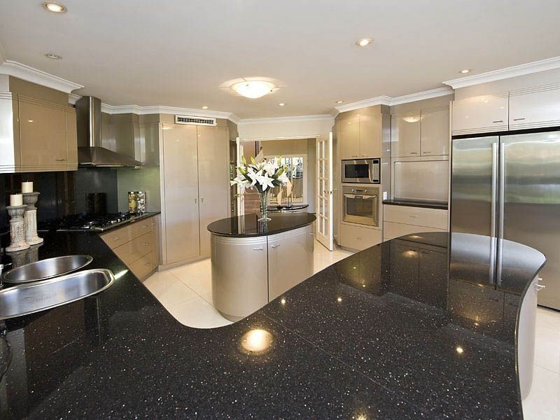 30 West End Parade, Canning Vale WA 6155