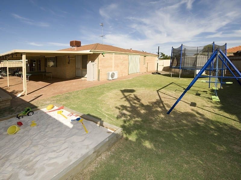 69 Flowerwood Way, Huntingdale WA 6110