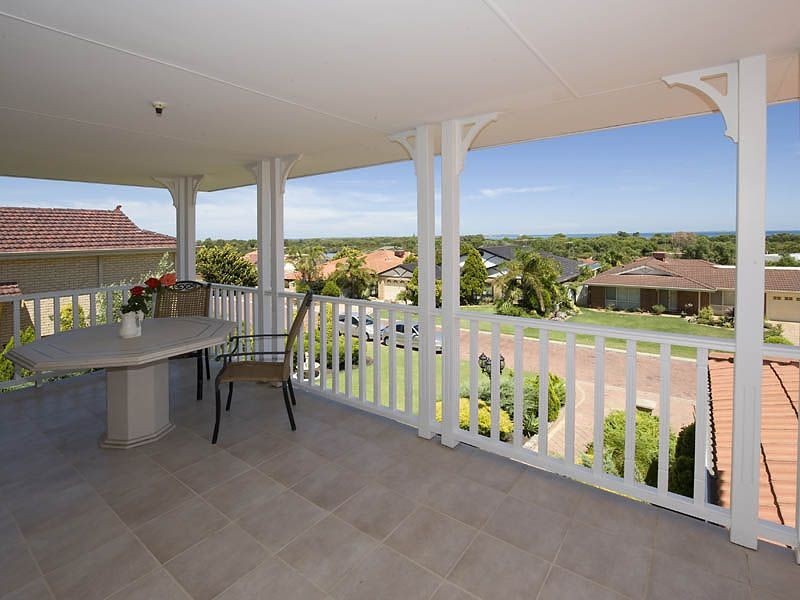16 Challenger Rise, Coogee WA 6166
