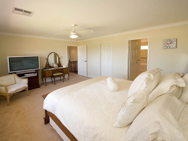 16 Challenger Rise, Coogee WA 6166