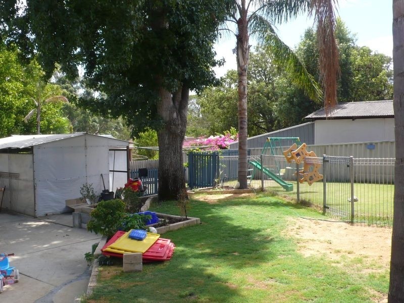 7 Hemeleers Street, Gosnells WA 6110