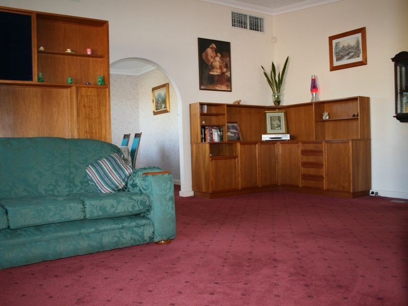 40 Kenmare Avenue, Thornlie WA 6108