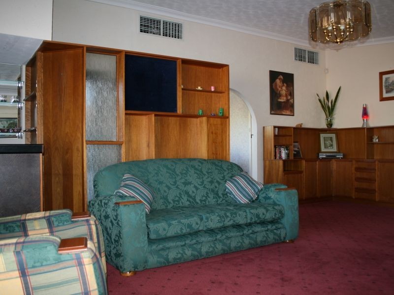 40 Kenmare Avenue, Thornlie WA 6108