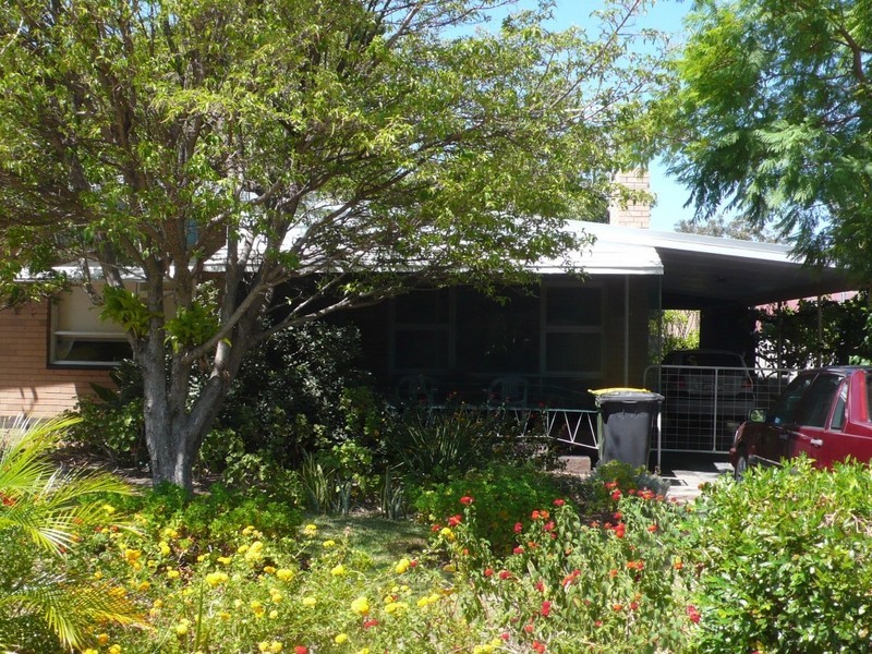 15 Kenmare Avenue, Thornlie WA 6108