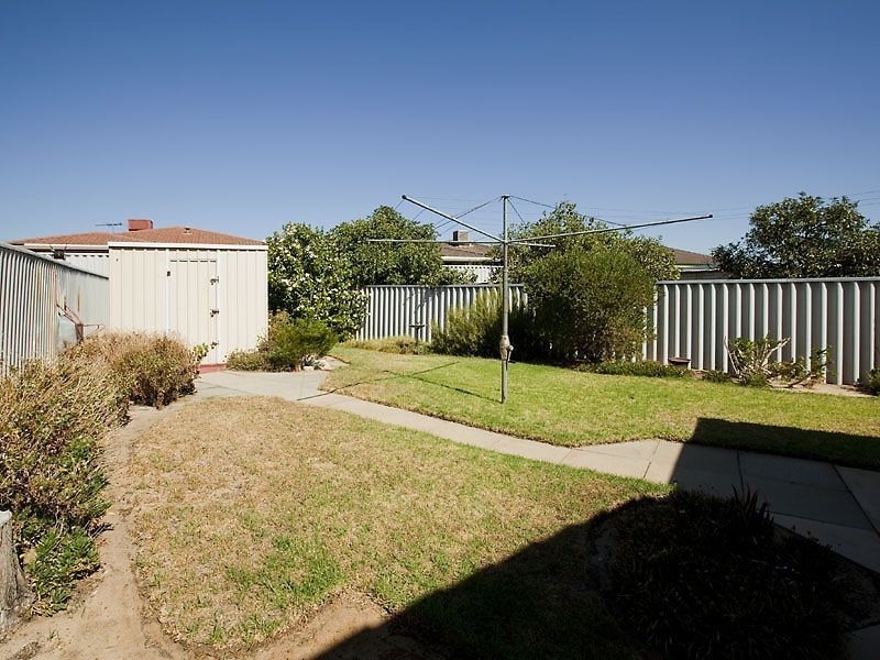 14/2 Attfield Street, Maddington WA 6109