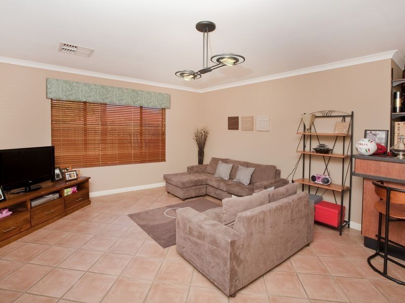 13 Lucas Loop, Canning Vale WA 6155