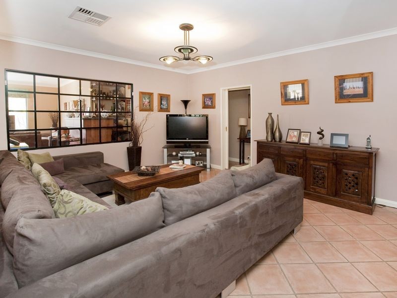13 Lucas Loop, Canning Vale WA 6155