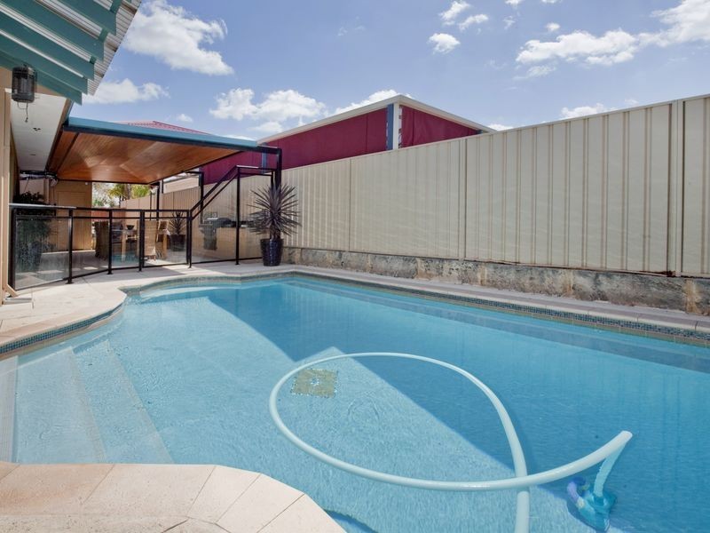 13 Lucas Loop, Canning Vale WA 6155