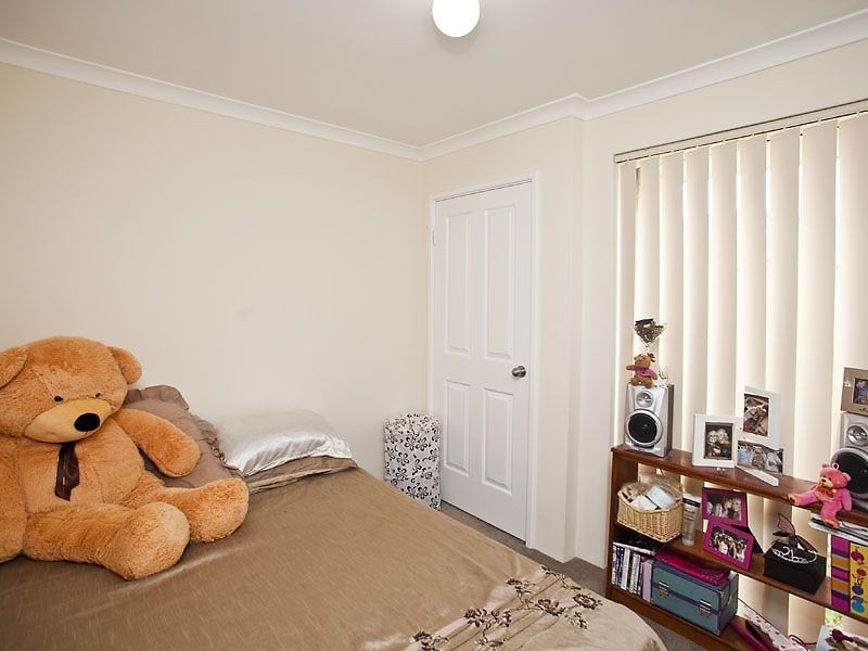 16 Bullfinch Street, Huntingdale WA 6110